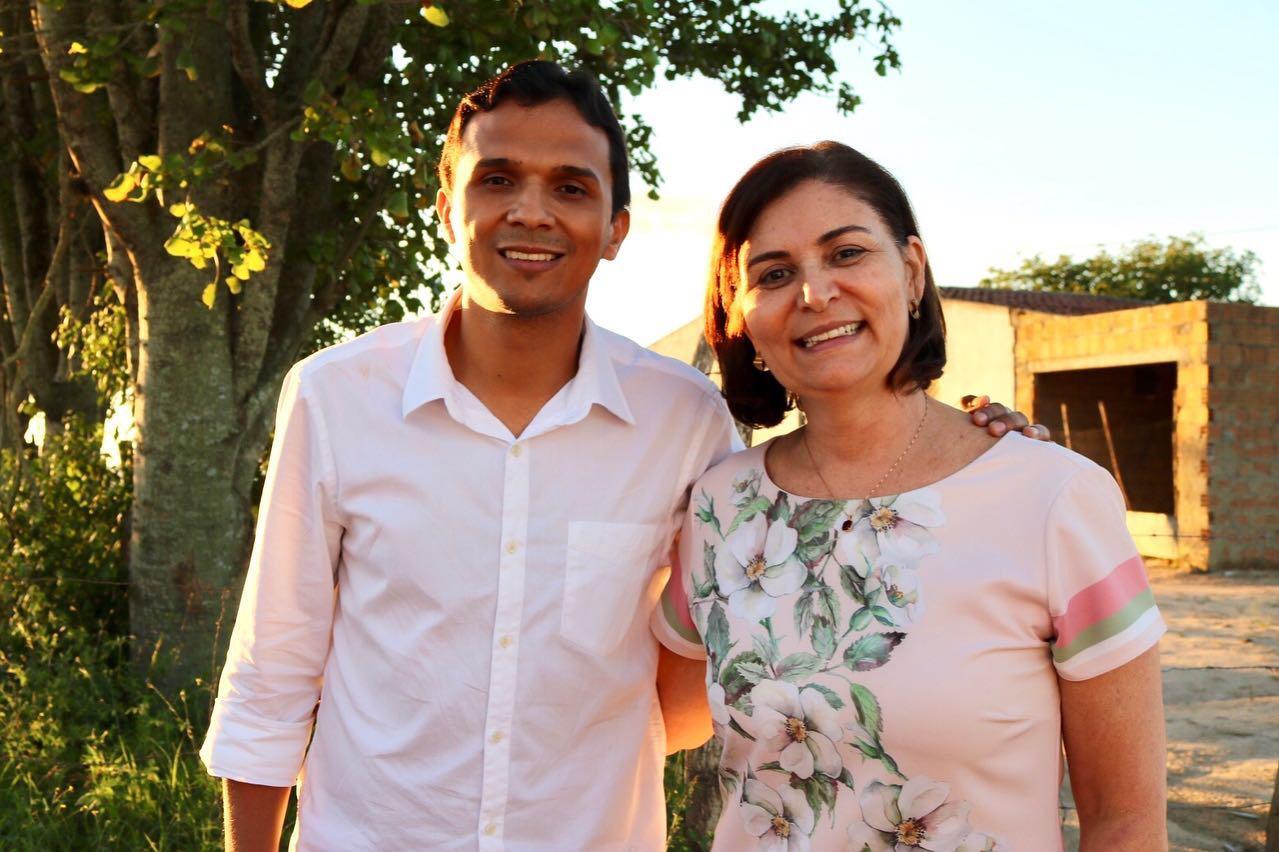 Prefeito Uilas Leal e deputada Simone Santana firmam parceria em benefício de Alagoinha