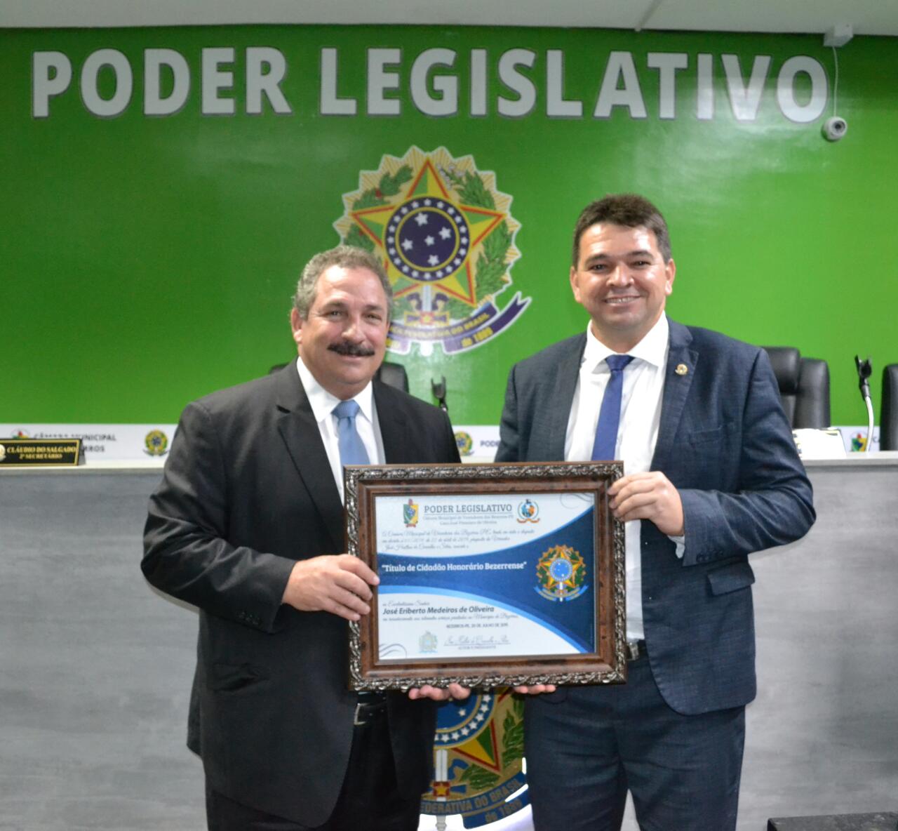 Deputado Eriberto Medeiros recebe título de cidadão de Bezerros