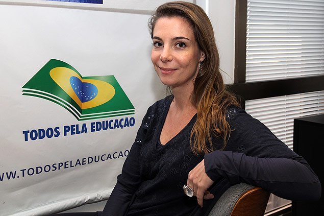 Ponto a Ponto discute a política da  educação no Brasil