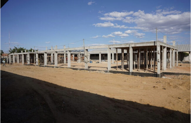 Prefeitura de Petrolina constrói Escola no Bairro Jardim Imperial 
