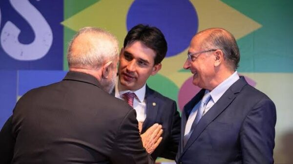 Presidente Lula Deputado Silvio Costa Filho Vice-presidente Geraldo Alckmin