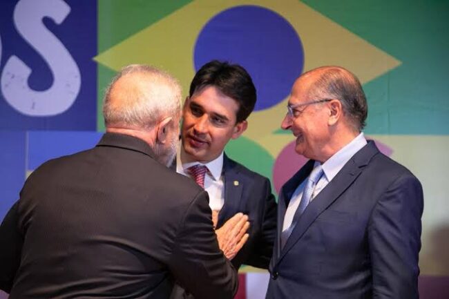 Presidente Lula Deputado Silvio Costa Filho Vice-presidente Geraldo Alckmin 
