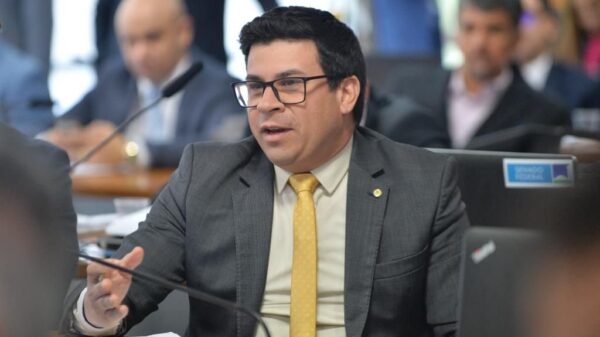 Deputado federal Carlos Veras