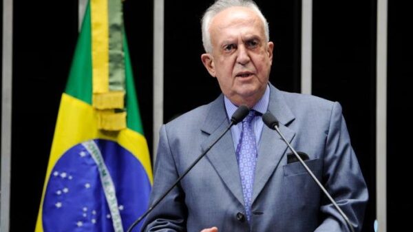 Senador Jarbas Vasconcelos se aposenta da vida parlamentar