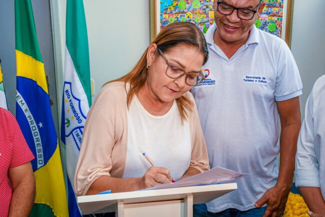Prefeita Isabel Hacker Prefeitura de Rio Formoso