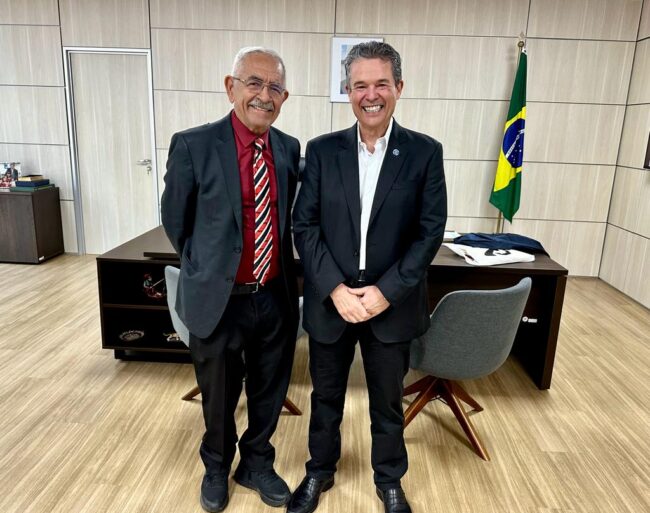 Prefeito Yves Ribeiro e ministro André de Paula discutem implantação de importante equipamento em Paulista
