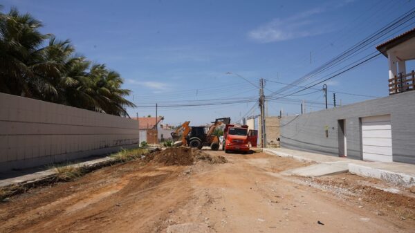PETROLINA - Gestão de Simão Durando investe mais de R$ 1,2 milhão em pavimentação no bairro Caminho do Sol