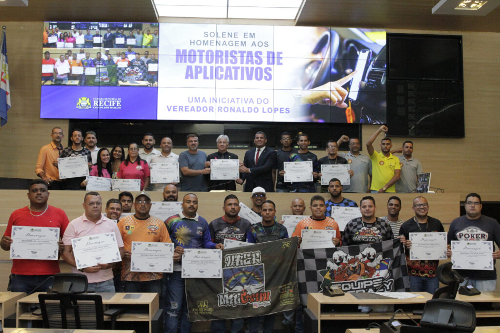Com iniciativa do Vereador Ronaldo Lopes, Câmara do Recife presta homenagem aos Motoristas de Aplicativo do Recife