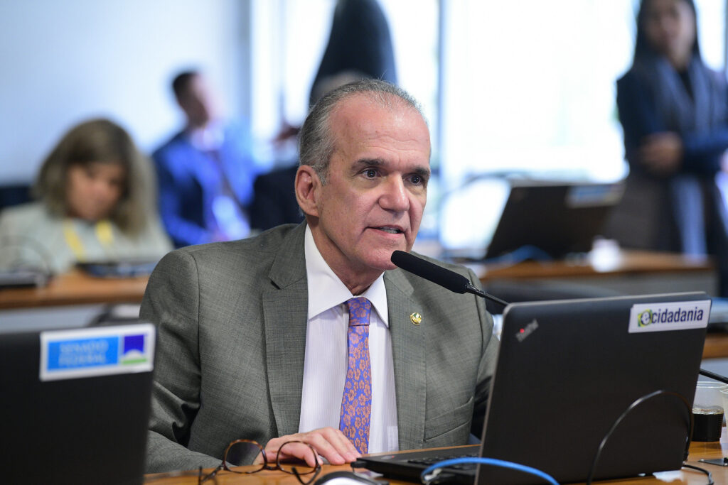 Senador Fernando Dueire