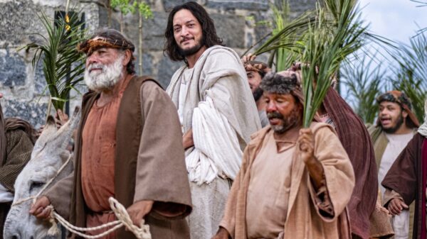 Interpretar Jesus será uma fonte de transformação, afirma o ator Allan Souza Lima