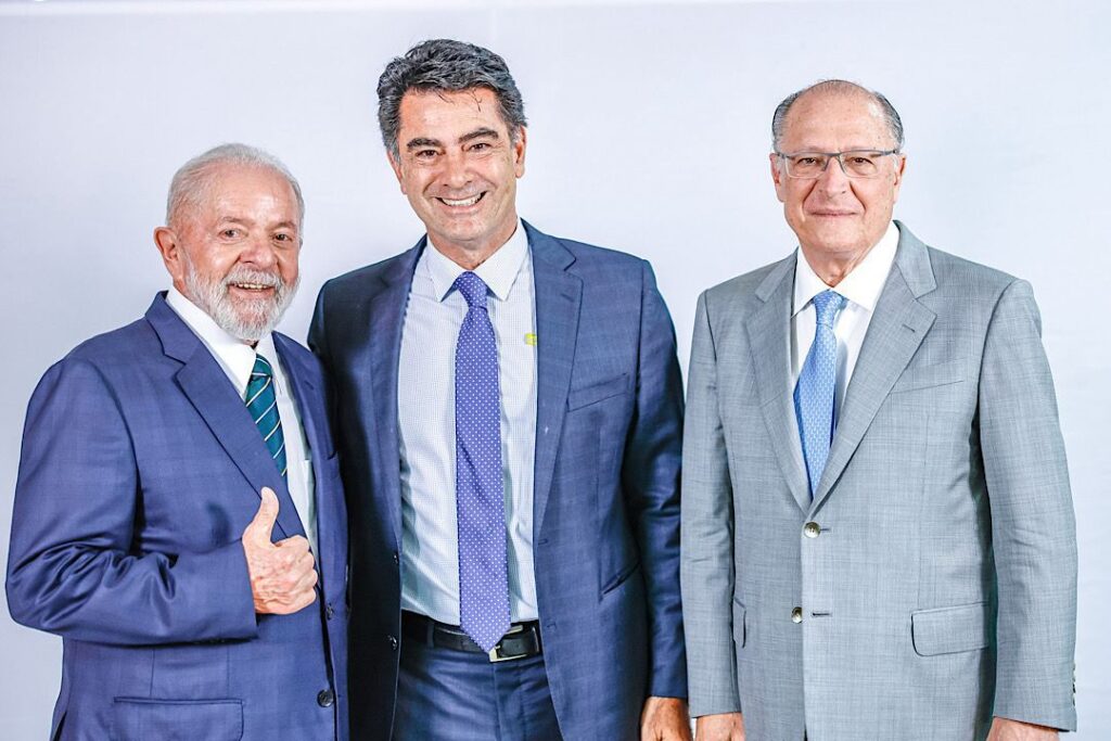 Presidente Lula Prefeito Raimundo Pimentel vice-presidente Geraldo Alckmin 