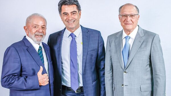 Presidente Lula Prefeito Raimundo Pimentel vice-presidente Geraldo Alckmin