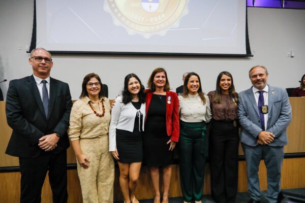 Governadora Raquel Lyra entrega a mais alta comenda da Polícia Civil e reforça importância do novo concurso para a corporação