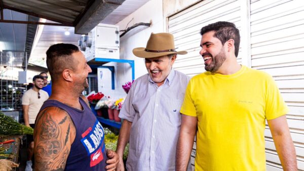Tonynho e Tony Gel visitam Feira de Caruaru e prestigiam São João na Roça no fim de semana