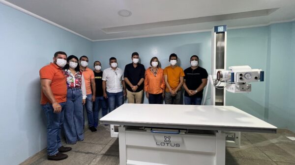 Prefeitura de Surubim entrega aparelho digital radiológico Ana Célia