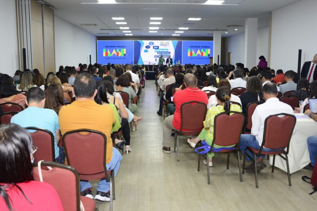 Secretários municipais de educação se reúnem no Recife para Fórum Extraordinário