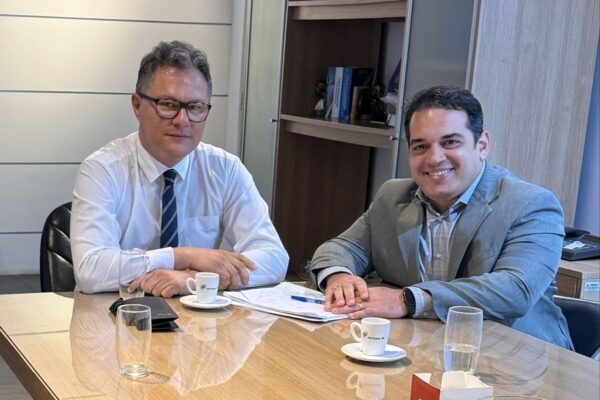 Vereador Marlus Costa visita o novo Presidente do Detran PE, Delegado Vladimir Lacerda