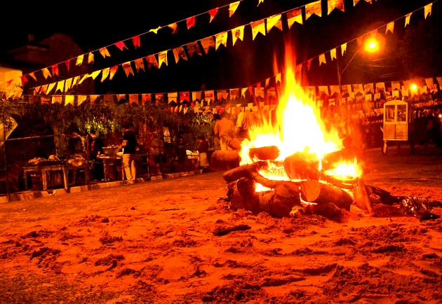 Neoenergia Pernambuco alerta para fogueiras e fogos de artifícios próximos à rede elétrica