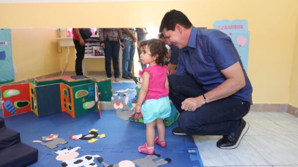 Simão Durando entrega mais uma creche para atender zona Norte de Petrolina