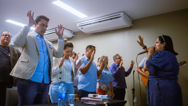 Rodrigo Pinheiro recebe apoio do Fórum Evangélico Nacional