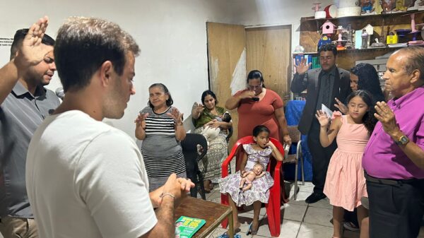 Gilson Filho surpreende eleitores com visitas de agradecimento em comunidades Recife