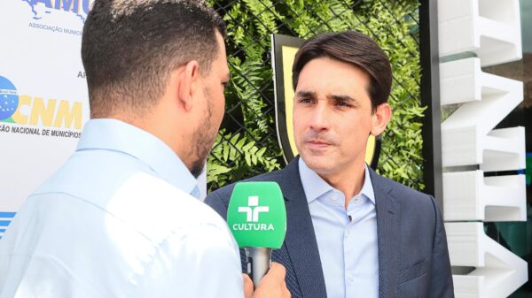 Ministro Silvio Costa Filho