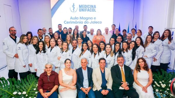 Aula Magna e Cerimônia do Jaleco do curso de Medicina da UNIFACOL marcam início da trajetória dos futuros médicos