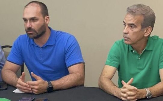 Carlos Bolsonaro Deputado Coronel Alberto Feitosa
