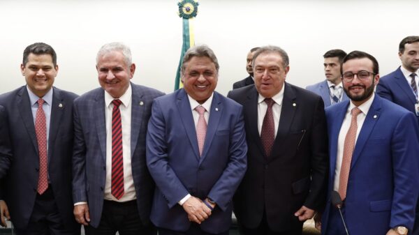 Deputado Lula da Fonte se despede da Comissão Mista de Orçamento