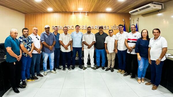 Deputado Joãozinho Tenório se reúne com vereadores de Agrestina, Altinho e Ibirajuba para discutir sobre os animais soltos nas rodovias