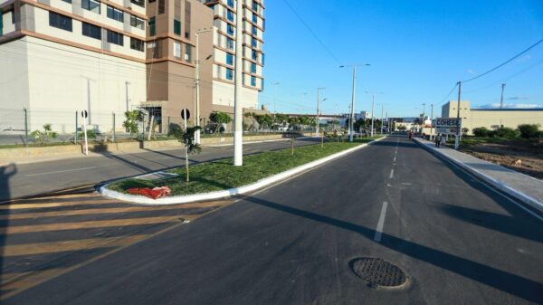 Márcia Conrado entrega Avenida Waldemar de Oliveira, presta contas dos 100 dias e anuncia R$ 1,7 milhão para o Vila Bela