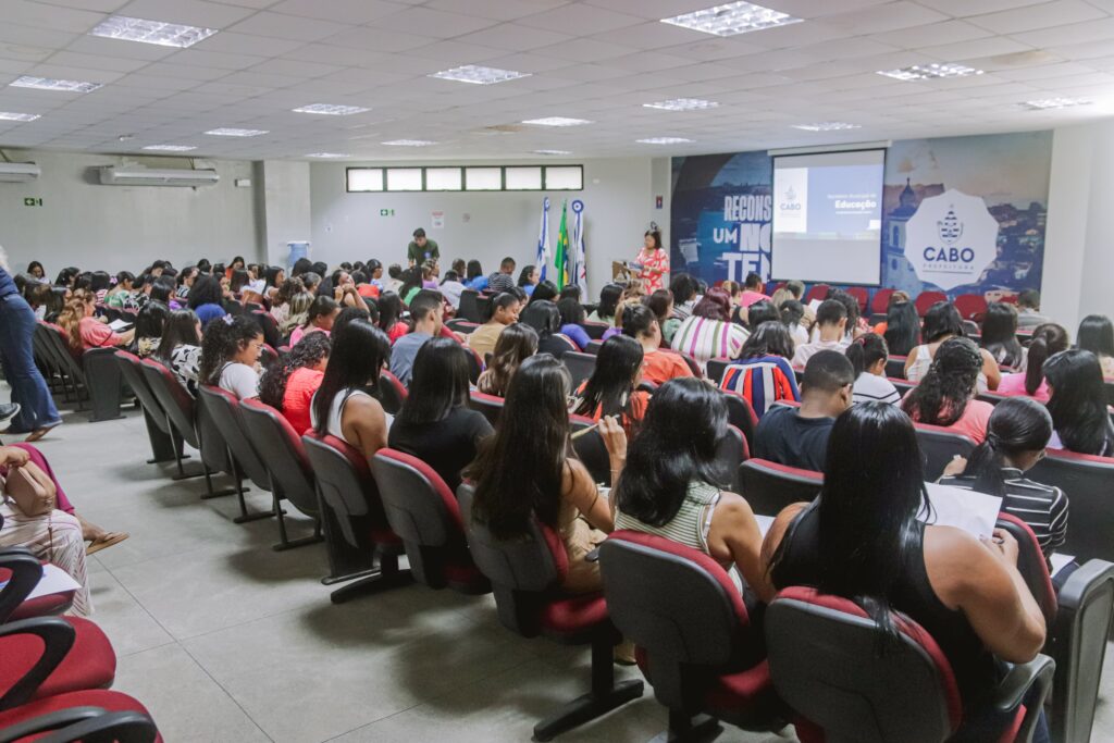 Prefeitura do Cabo contrata 130 ADEEs para ampliar o atendimento aos estudantes com necessidades especiais