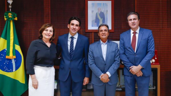 Carlos Santana Ministro Sílvio Costa Filho Deputada Simone Santana ministro Camilo Santana