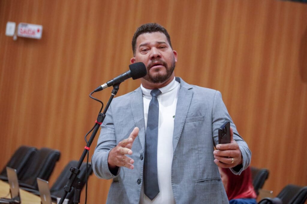 Deputado estadual Abimael Santos