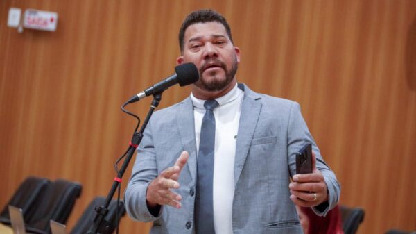 Deputado estadual Abimael Santos