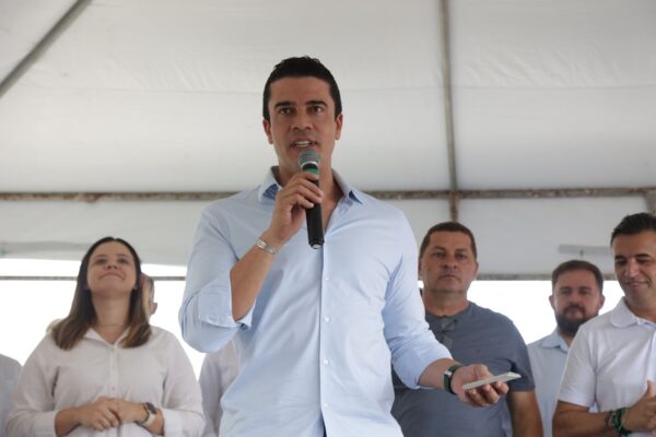 Prefeito Rodrigo Pinheiro Prefeitura de Caruaru