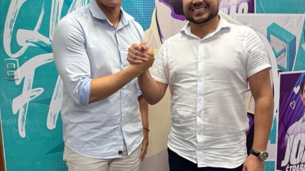 Vereador Júnior Rural aprova título de cidadão para deputado João de Nadegi em Lajedo