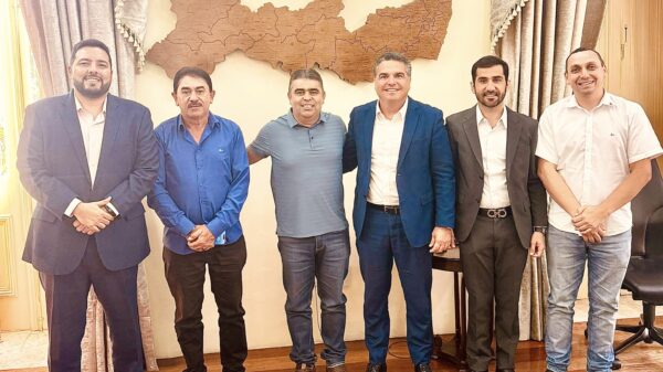 Deputado Claudiano Martins Filho Município de Lagoa do Ouro Prefeito Quebra Santo
